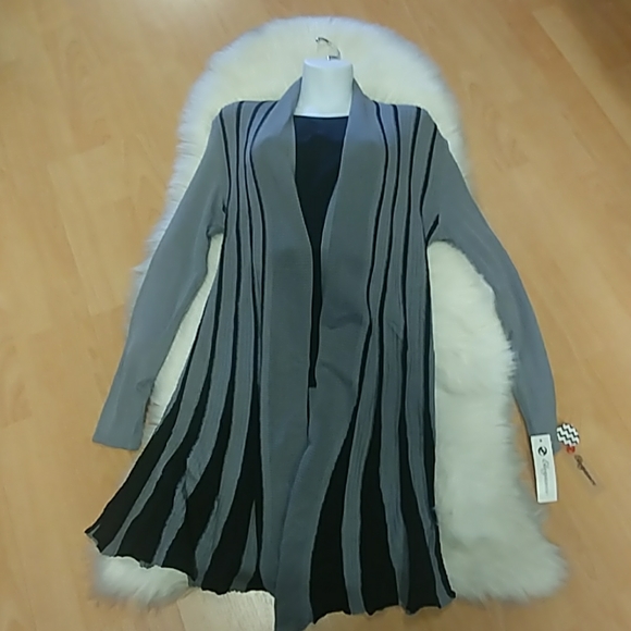 Elegance Striped Duster Cardigan Sweater - Picture 7 of 8